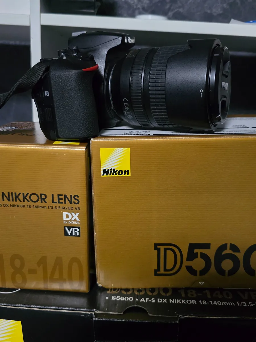 nikon D5600 + 18-140