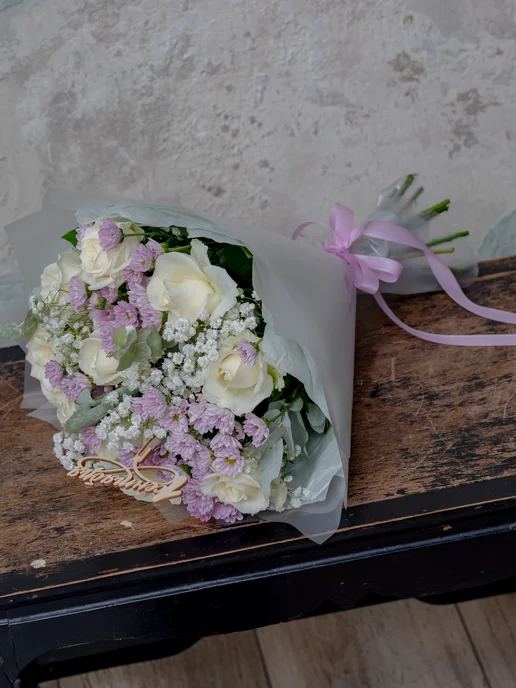 Rurose Букет живых цветов роз, сантини и зелени 'Аромат чистоты', зеленый, фото 2